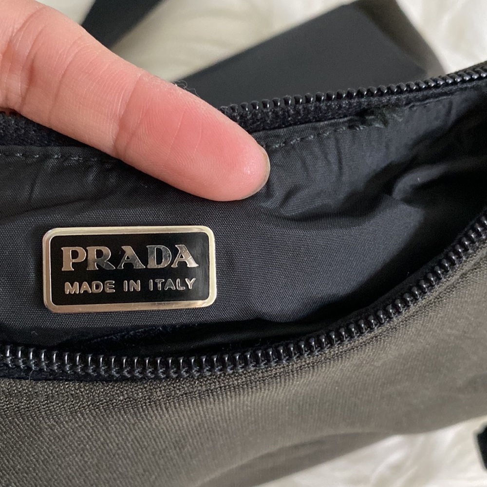 Prada - Picture 5 of 8